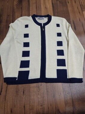San Remo Vgt Cream and Navy Geometric Zip Up Cardigan. Sz S